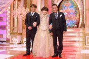 「徹子×さまぁ~ずの『爆笑芸賓館 イチオシ芸人GP2016』」に出演する、さまぁ~ずと黒柳徹子(中央)。