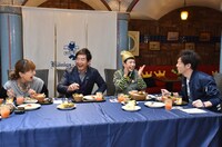 「マチャミ＆陣内 日本ワケありツアー！ 神戸・淡路島編」のワンシーン。(c)読売テレビ