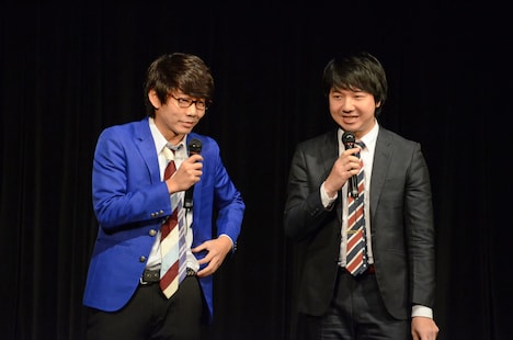 トーク中の三四郎。