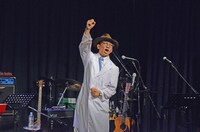 イベントに登場したどきどきキャンプ佐藤。