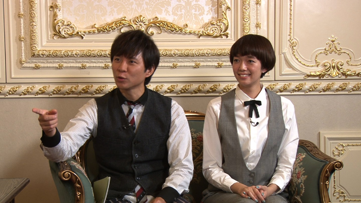 左からアンジャッシュ渡部、佐藤栞里。(c)日本テレビ