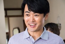 「家族はつらいよ2」に出演する劇団ひとり。(c)2017「家族はつらいよ2」製作委員会