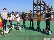 「土曜プレミアム『10人旅 ~伊豆・熱海・伊東の人気観光スポットを遊び尽くす~』」の出演者たち。