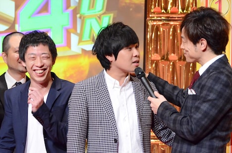 (左から)さらば青春の光と陣内智則。