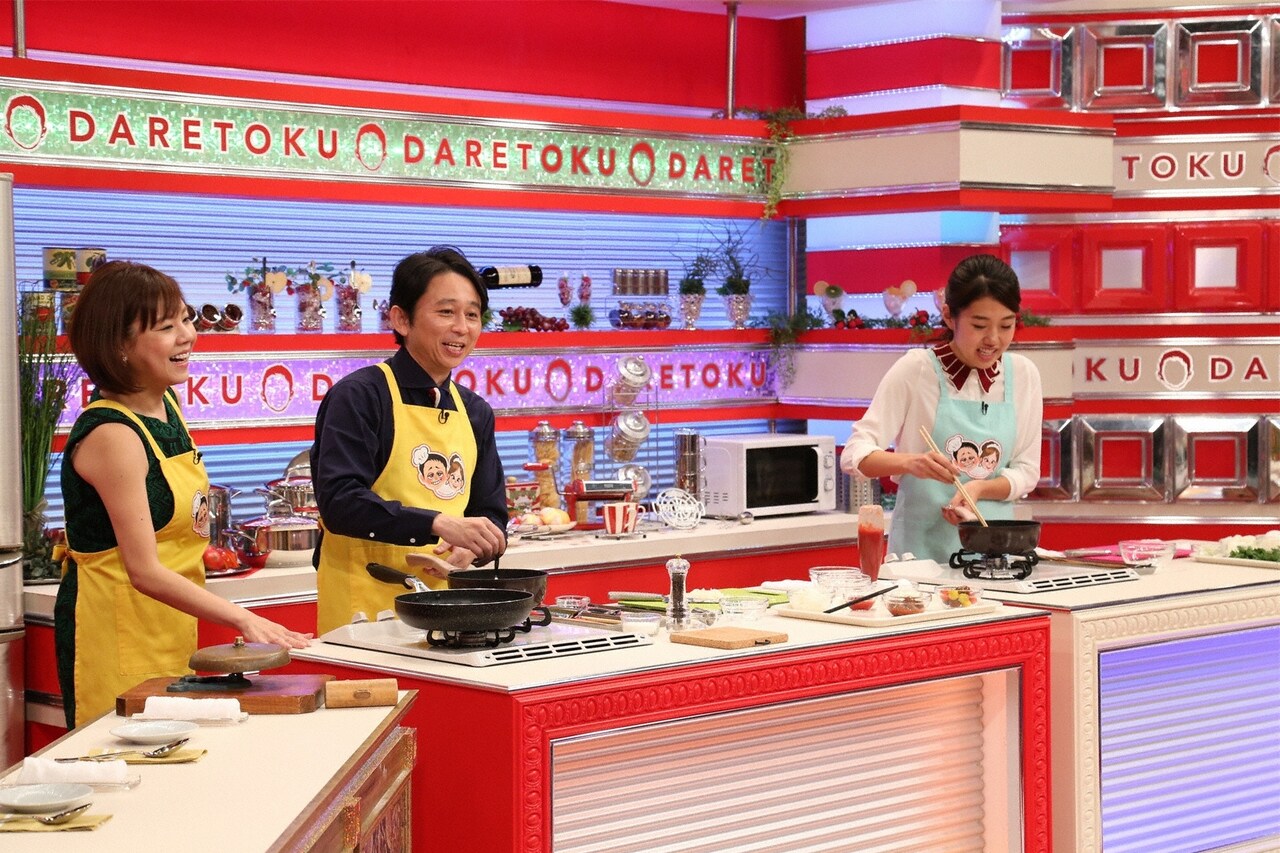 （左から）高橋真麻、有吉弘行、横澤夏子。(c)関西テレビ