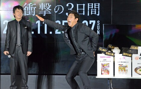 新ギャグを披露するパンサー尾形。