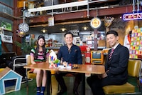 （左から）倉持明日香、くりぃむしちゅー有田、ピース綾部。