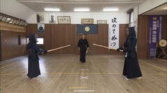 はんにゃ金田 女子中学生と本気で剣道対決 お笑いナタリー はんにゃ金田 女子中学生と本気で剣道対決 お笑いナタリー