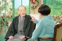 桂歌丸（左） (c)テレビ朝日