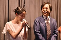 （左から）芦那すみれ、板尾創路。