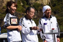 （左から）ヒロド歩美（ABCアナウンサー）、伊東四朗、ダウンタウン浜田。(c)ABC