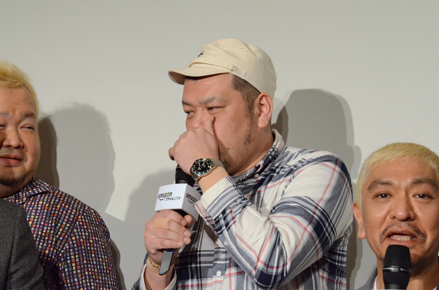 「HITOSHI MATSUMOTO Presents ドキュメンタル」完成披露試写会に出席したくっきー！。