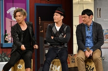 左から松岡充、シャンプーハット。(c)読売テレビ