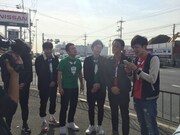 「バツウケテイナー」のロケの様子。