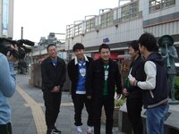 「バツウケテイナー」のロケの様子。