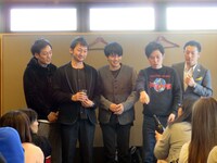 いせやでの宴会の様子。