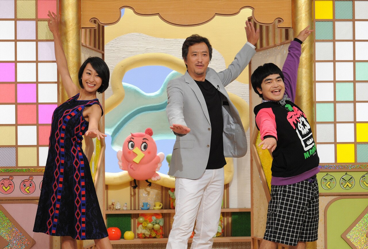 左から浅田舞、大鶴義丹、加藤諒。(c)読売テレビ