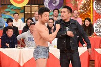 「人気芸人50人大集合！スキャンダルも大激白 無礼講の宴！大忘年会」のワンシーン。(c)日本テレビ