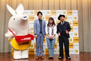 左から相席スタート山添、相席スタート・ケイ、ケンドーコバヤシ。