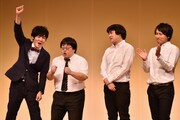 トップリード(右)に勝利し、ファイナルでアルコ&ピースと対戦することが決まったタイムマシーン3号(左)。