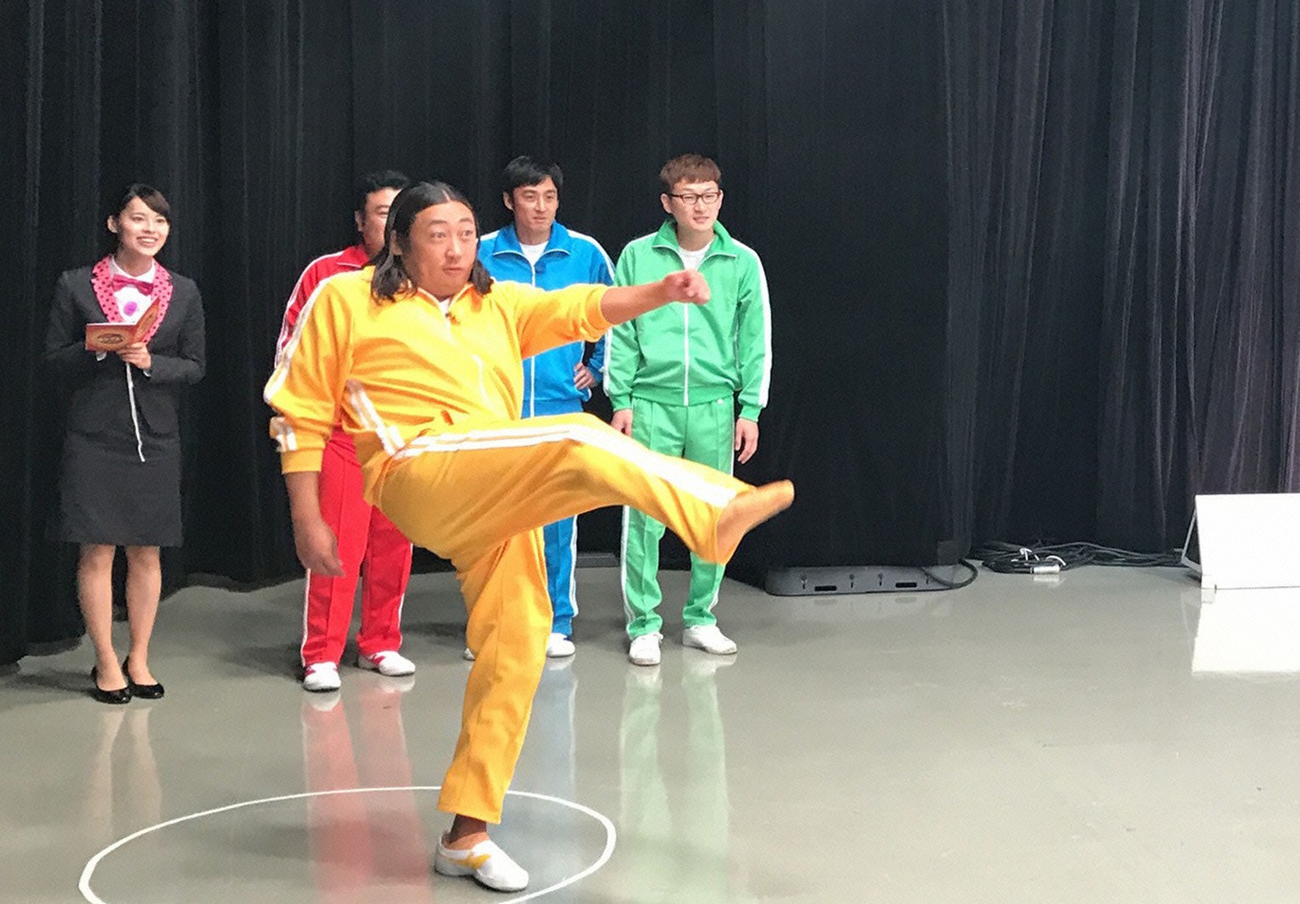 「ザキとロバ」のワンシーン。(c)メ～テレ