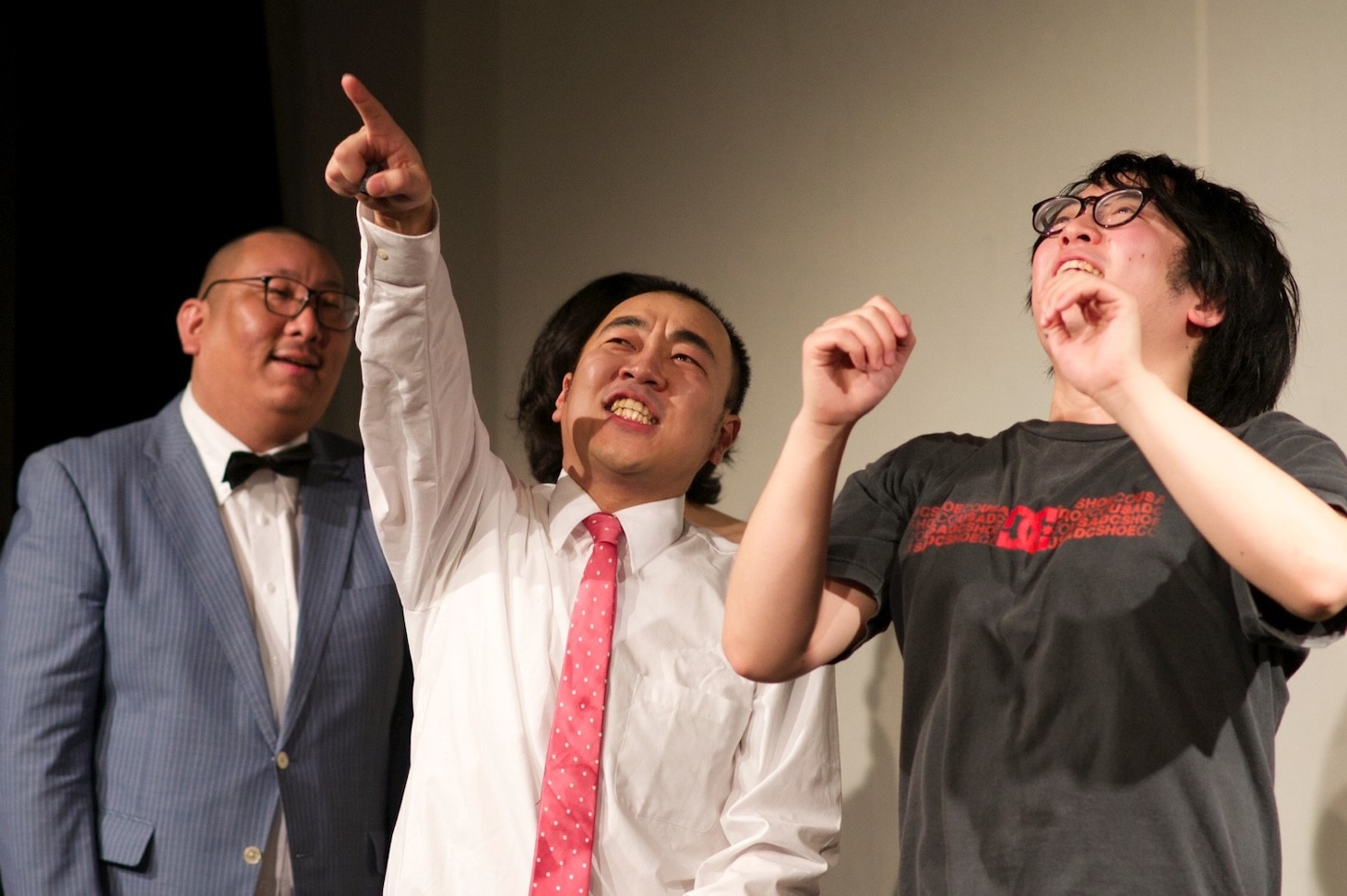 ライブ「きしたかの・高野 熱いおしぼりを渡されて熱がらなかったら100万円」の様子。