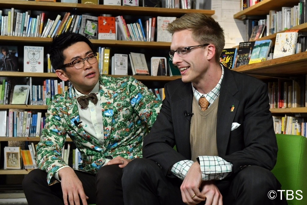 （左から）ビビる大木、厚切りジェイソン。