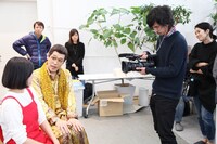 メイキング動画のワンシーン。