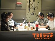 「ピエール瀧・ビビる大木 おっさんニュース年録2016」収録の様子。