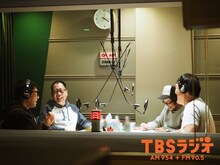 「ピエール瀧・ビビる大木 おっさんニュース年録2016」収録の様子。