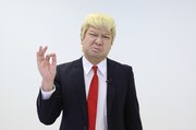 ドナルド・トランプに扮するレイザーラモンRG。(c)関西テレビ