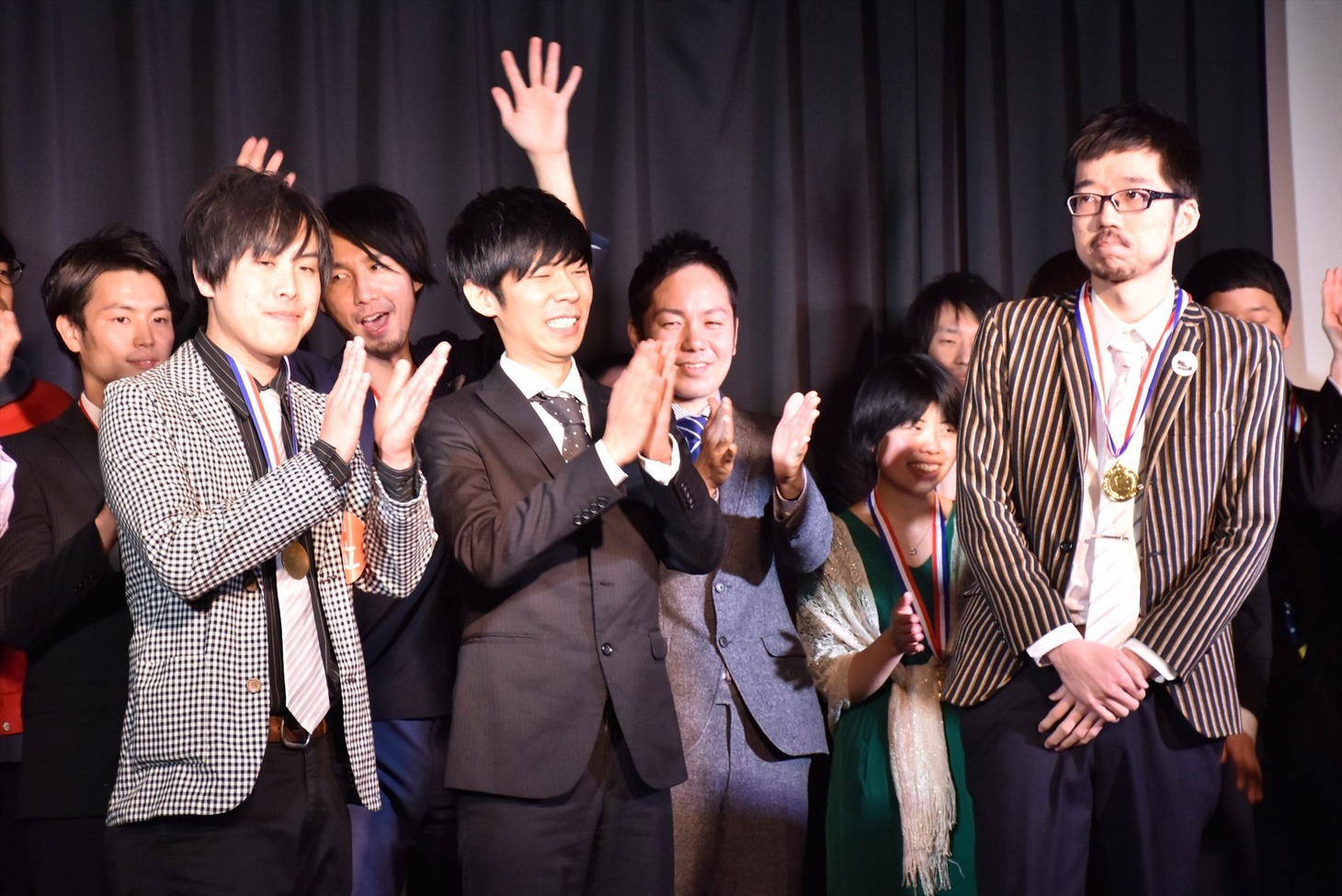 「人力アワード2016」で1位となったトンツカタン。