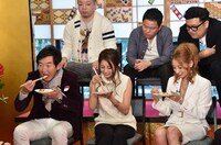 「千鳥のおもしろツライ話 買い取ります！」のワンシーン。(c)読売テレビ