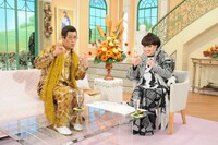 （左から）ピコ太郎、黒柳徹子。(c)テレビ朝日