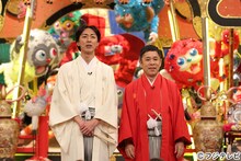 2017年の「爆笑ヒットパレード」でMCを務めるナインティナイン。