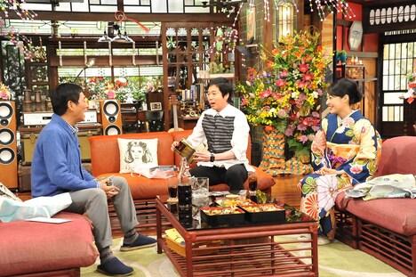 （左から）明石家さんま、今田耕司、井上真央。(c)関西テレビ