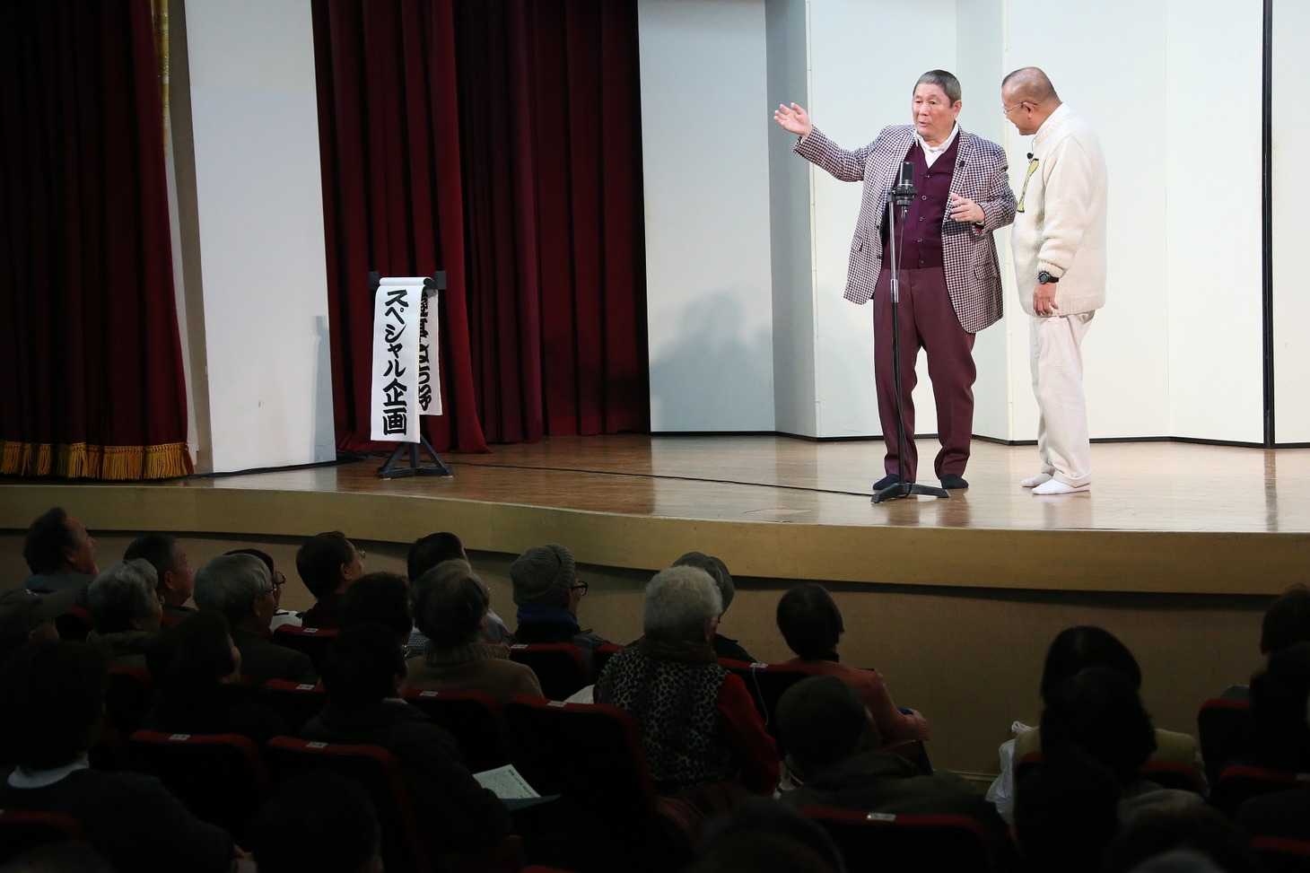 「チマタの噺SP ～たけし噺 2016～」のワンシーン。(c)テレビ東京