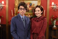 （左から）ロンドンブーツ1号2号・田村淳とベッキー。(c)中京テレビ