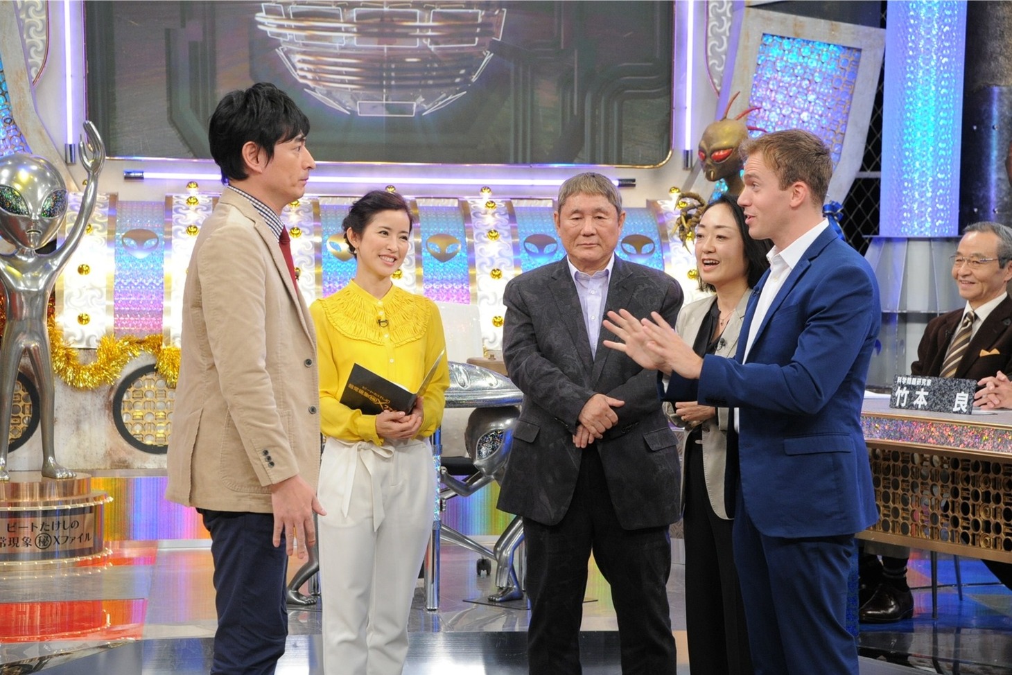 「ビートたけしの超常現象（秘）Xファイル」に出演する博多大吉（左）。(c)テレビ朝日
