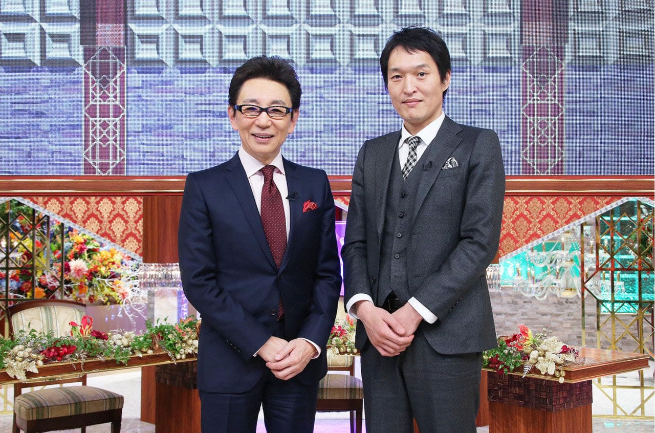 「華麗なる雑談」MCの（左から）古舘伊知郎、千原ジュニア。(c)テレビ東京