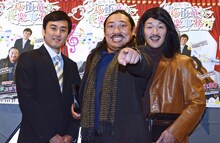 新番組「ロバートの秋山竜次音楽事務所」の記者会見に出席したロバート。