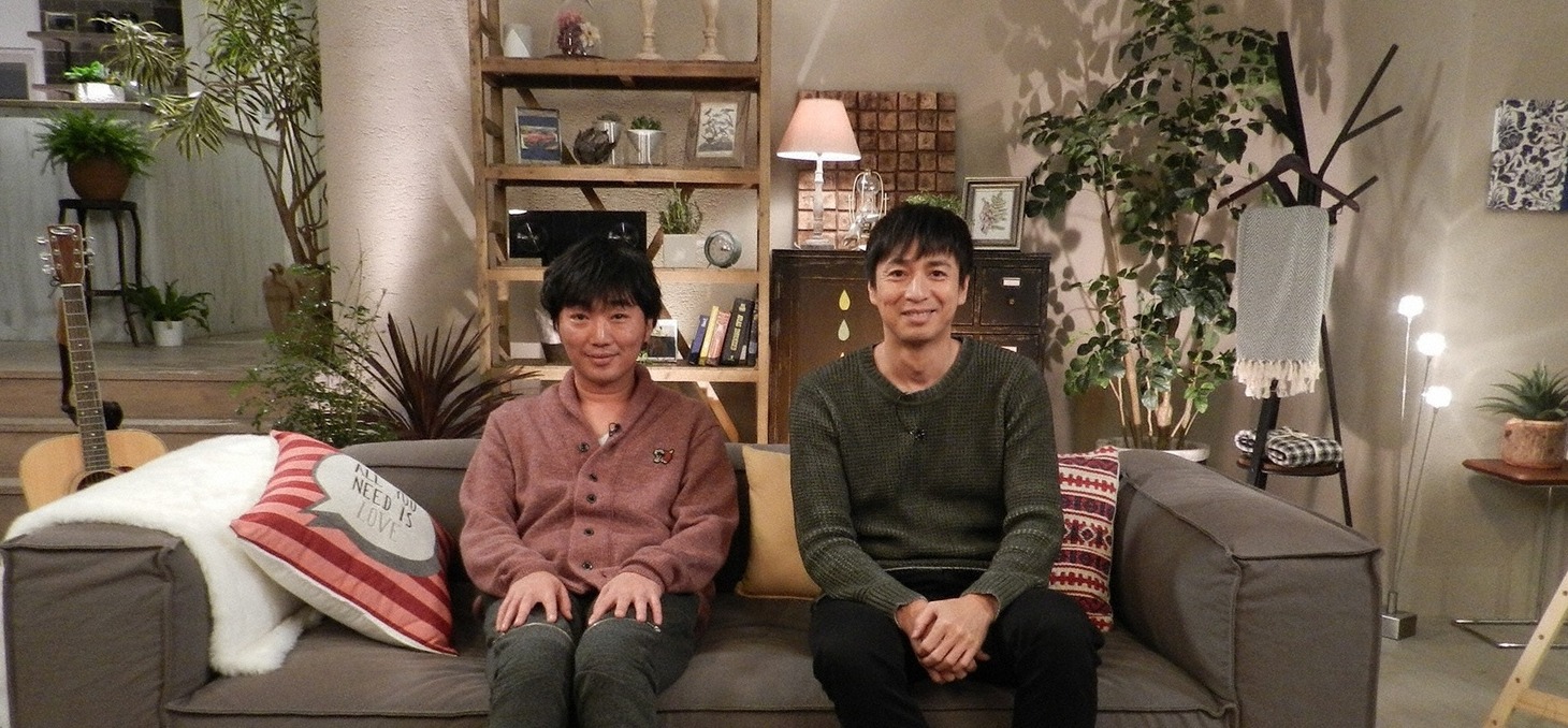 （左から）スピードワゴン小沢、チュートリアル徳井。(c)ABC