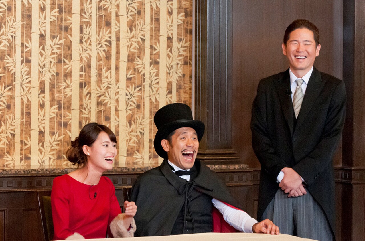 ジャンポケ斉藤ら「グルメ探偵団」がガレッジセール＆女子アナ軍団に挑戦