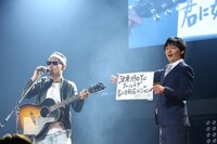 「Hello! Project COUNTDOWN PARTY 2016 ～GOOD BYE & HELLO!～」の様子。（写真提供：アップフロント）