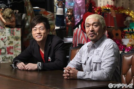 （左から）陣内智則とダウンタウン松本。