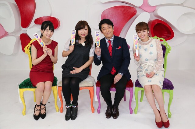 「チョイタメーバー」に出演する（左から）伊藤萌々香、ハイヒール・モモコ、坂上忍、平愛梨。(c)関西テレビ