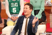 「クイズ！おぼえてますか？ホームビデオで知る自分ヒストリー」に出演するサバンナ高橋。