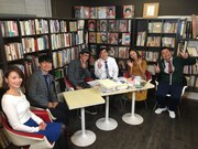 「創刊!読むスポーツ ヨムスポ」の出演者たち。(c)テレビ東京