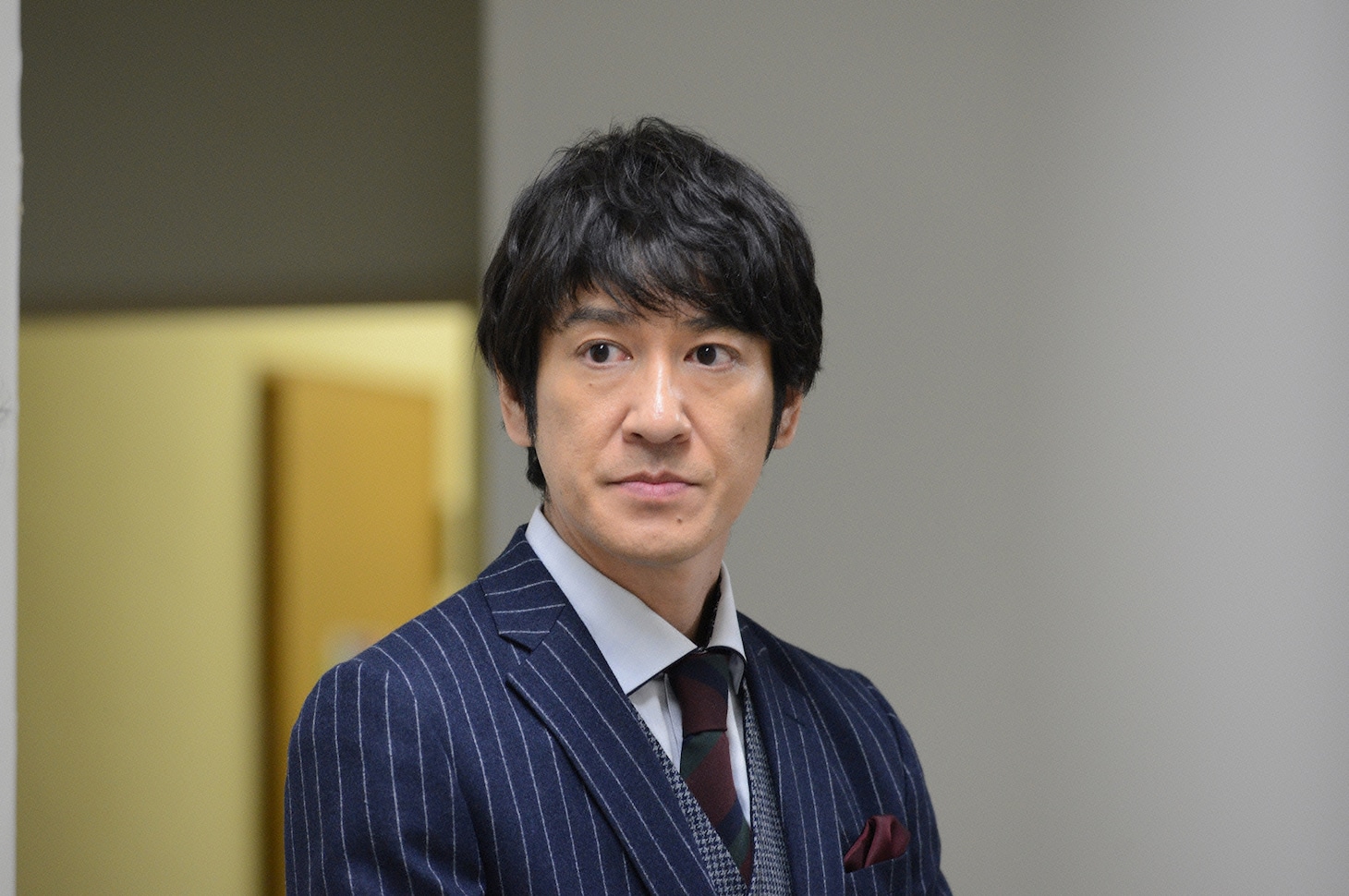 ドラマ「増山超能力師事務所」のワンシーン。(c)読売テレビ