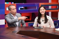 （左から）タカアンドトシ・トシ、新木優子。(c)中京テレビ